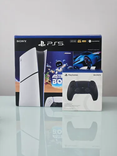 Ps5 Slim astro bot and gran turismo 7