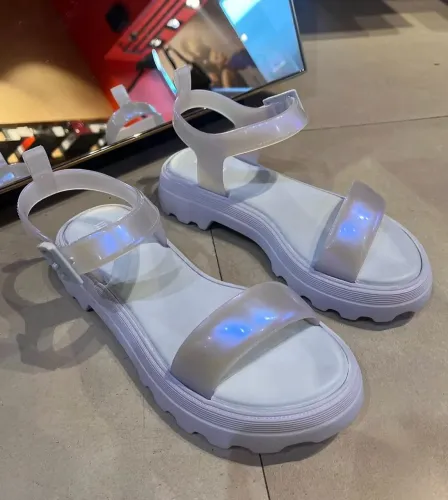 Vendo sandalias melissa e moleca