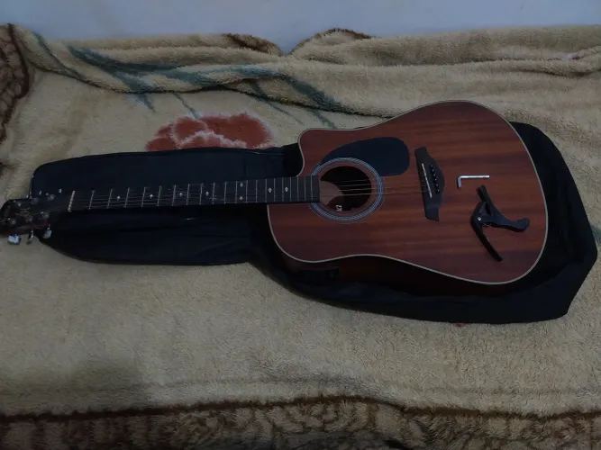 Violão elétrico Hofma - Cordas de aço