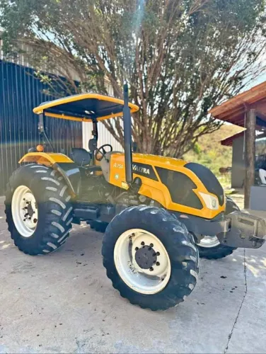 2016 Trator VALTRA A750 / ENTRADA + PARCELAS