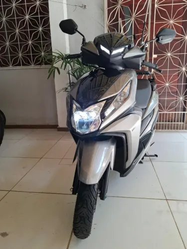 Scooter Elite 125 - Apenas 95 km rodados