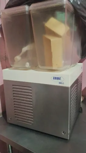 Vende-se Refresqueira 
