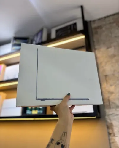 MacBook Air M5 16/512 GB Tela 13? Novo