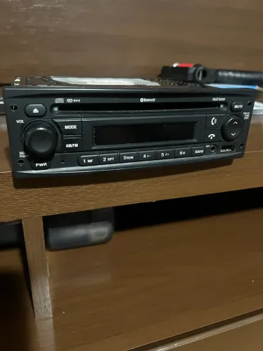 Rádio GM original. 