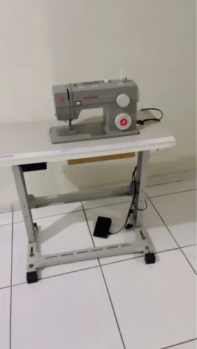 Máquina de costura