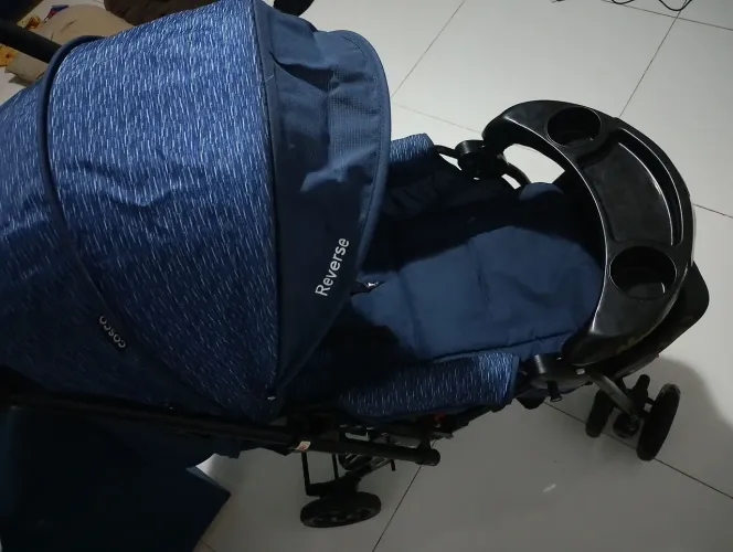 Carrinho de bebê Cosco