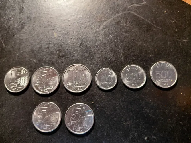 Moedas antigas e tem uma noção que era o Cruzeiro