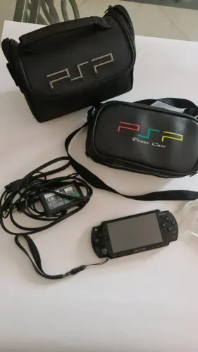 PSP Play Station Portátil sem bateria mais carregador e case 