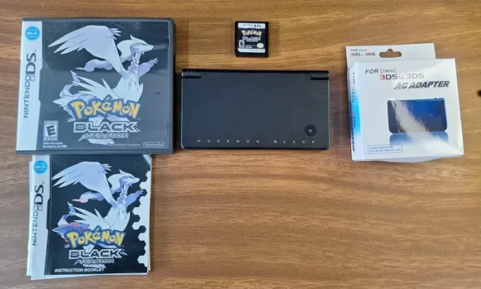 Nintendo DSi Edição Pokémon Black com o Jogo (Faço Olx Pay)
