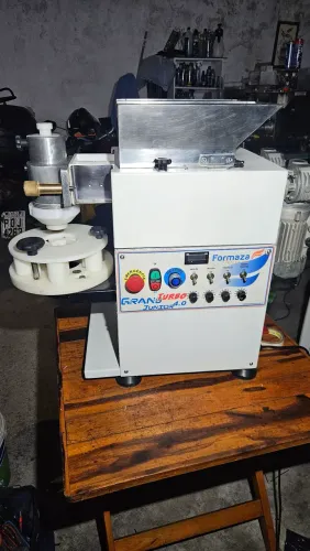 Máquina moduladora de salgados