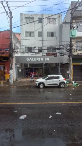 Aluguel de lojas e salas comerciais