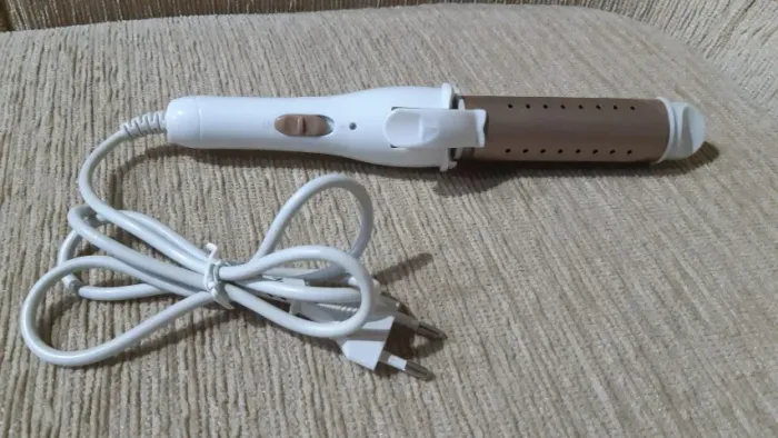 Prancha Chapinha 2 Em 1 Alisadora E Modeladora Cachos 30mm Benedita. 127V