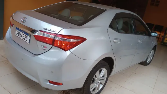 Toyota Corolla GLI 1.8 Flex 16V Aut. 2015