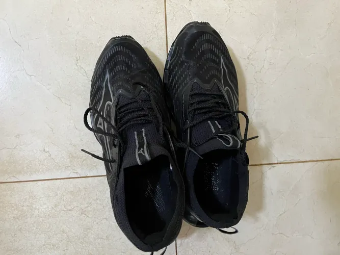 Mizuno Pro 14- usado apenas 2 vezes