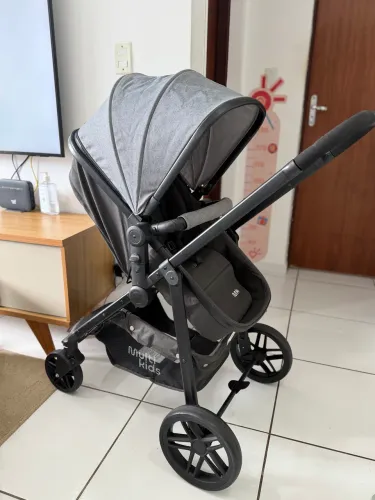 Carrinho de bebê multikids