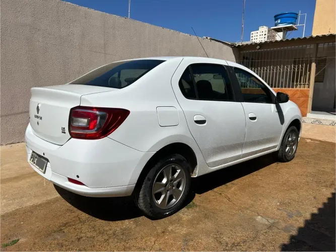 Renault Logan Dyna. Easyr Hi-flex 1.6 8V 2015