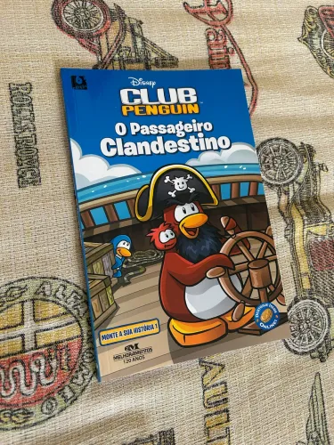 Livro Club Penguin - O Passageiro Clandestino