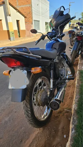 Vendo fan 125 2005 bem conservada