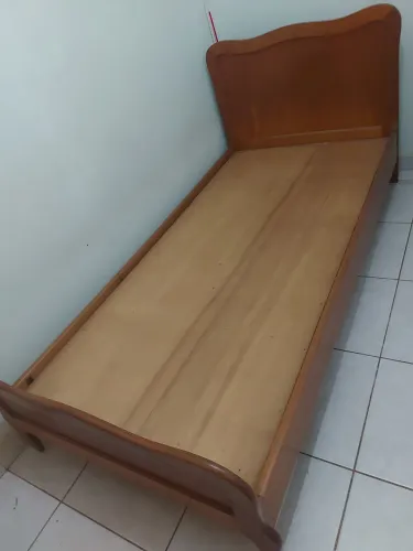 Cama solteiro - antiga