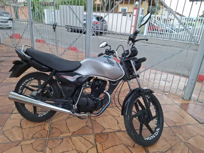 Vendo Titan Varetinha