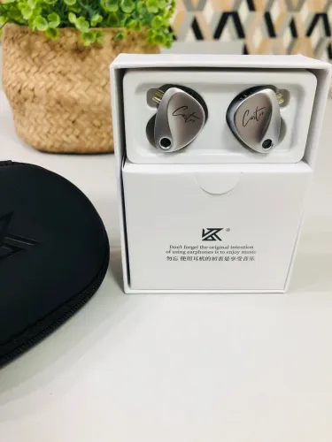 Fone de Palco KZ Castor Harman