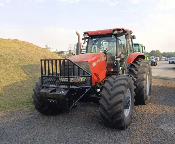 Trator Case Puma 215 ano 2019, 4x4, com 14.750 horas, em SP