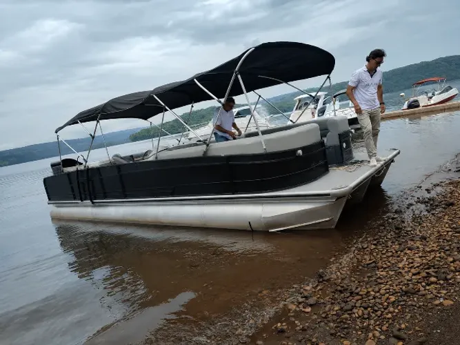 PONTOON VCAT 900