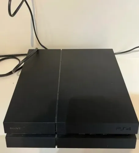PS4 FAT 500GB + 2 controles e cabos