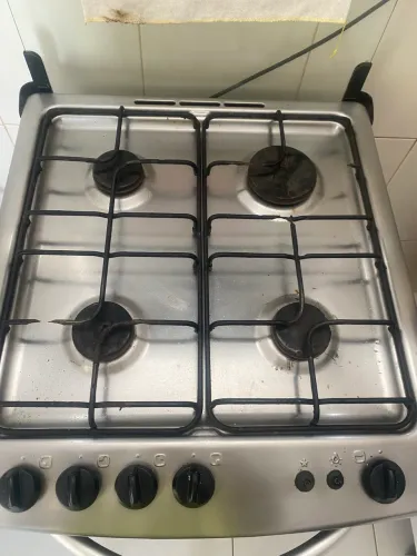 Fogão 4 Bocas elétrico - Electrolux - Em Bom Estado