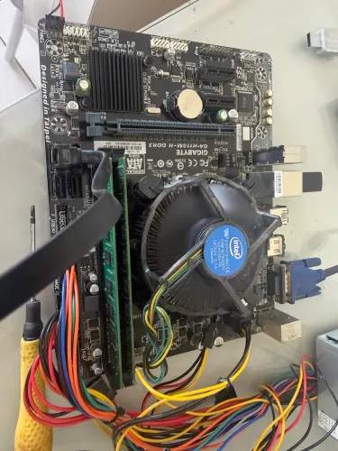 Kit Placa mãe com Processador i5 7400 16GB fonte