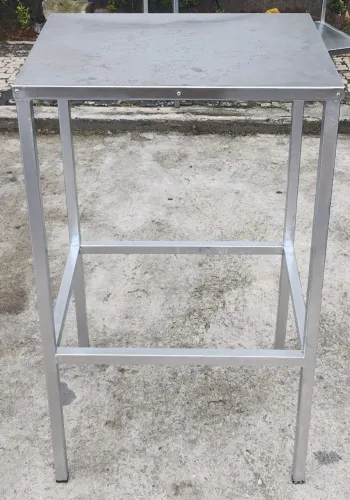VENDO UMA BANCADA DE INOX