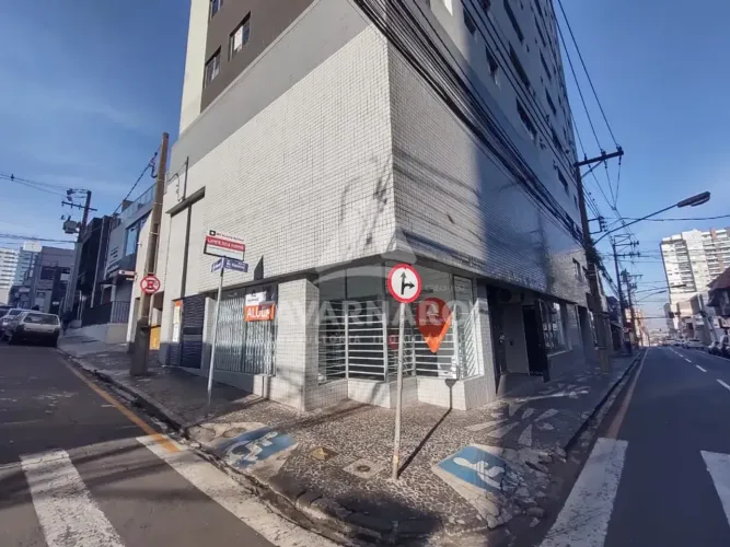 Loja de Esquina no Centro com Excelente Visibilidade!