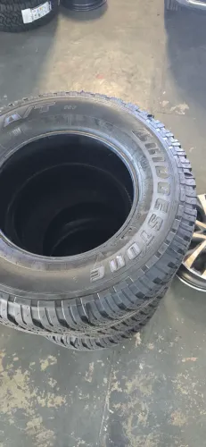 Pneus 255/70R16