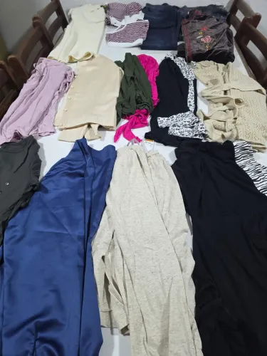 Lote 1 contendo 15 peças de roupas tam G e GG