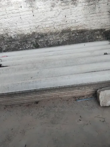 Vendo telhas 16 nova da grande cada uma por 126 a unidade chama e cuida *