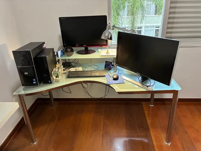 Mesa de Escritório 1,60m em Inox com Tampo de Vidro