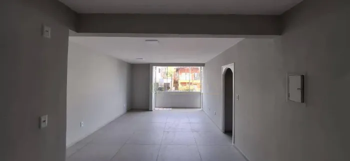 Apartamento para alugar com 3 quartos e 1 vaga de garagem.