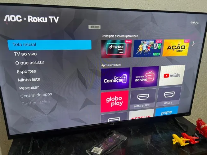 Smart tv 50" aoc Roku , borda infinita 