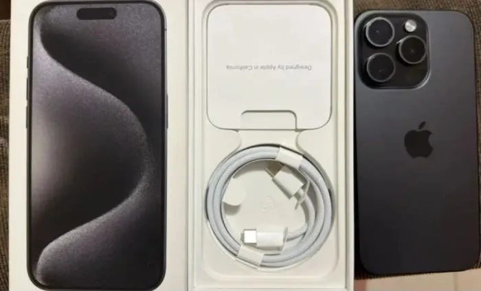 IPHONE 15 PRO 256GB 90% bateria