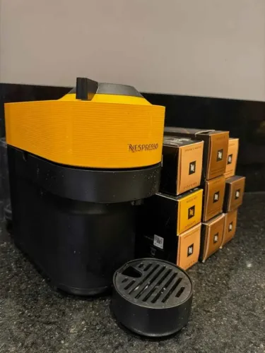 Cafeteira Nespresso Vertuo Pop + 90 CAPSULAS