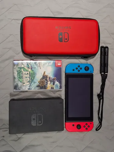 Nintendo switch v2 128gb + zelda tears of the kingdom