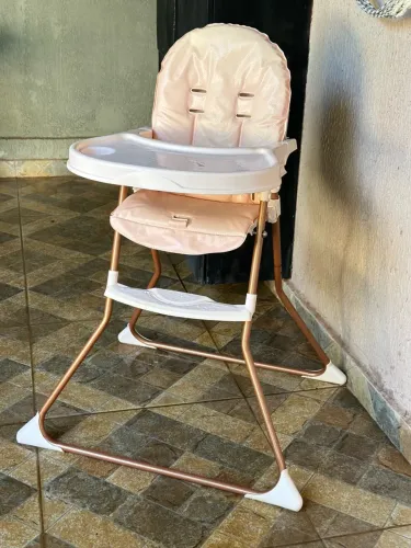 Cadeira alimentação menina rosa até 23kg compacta Galzerano cor rosa-claro