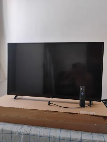 TV AOC 43" Com Defeito (Não Liga / Para Peças ou Conserto)