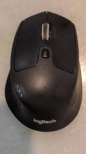 Mouse Logitech M720 Triathlon com receptor Unifying - para conserto/peças - R$ 80
