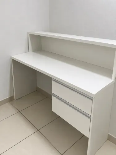 Balcão e mesa de loja