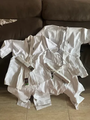 Kimono Shiroi Karatê Micro Fibra Infantil Cor Branco Tamanho 3