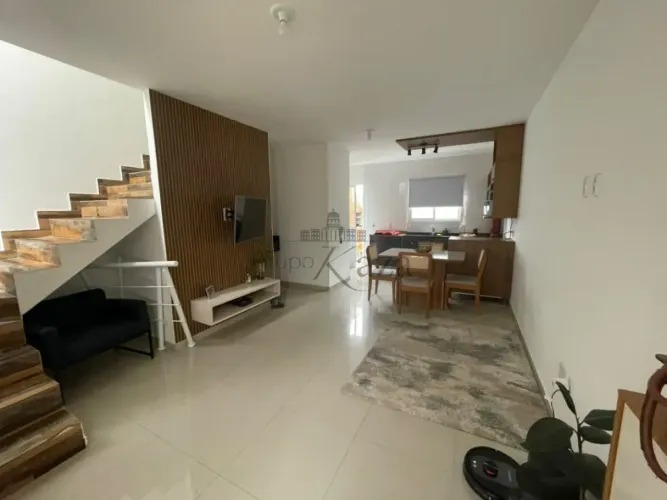 Casa em Condomínio - Condomínio Monte Olimpo - Loteamento Vila Romana - 2 Dormitórios - 69