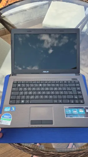 Notebook ASUS X44C - 4GB de RAM - Processador Core i3