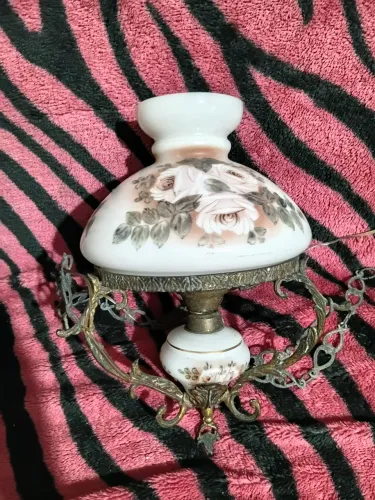 Lindo lustre pendente antigo, uma verdadeira relíquia de família!perfeita para decoração 