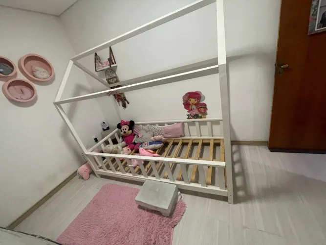 Oportunidade cama de ?tamanho solteiro mdf marca Aquarela Kids muito conservada